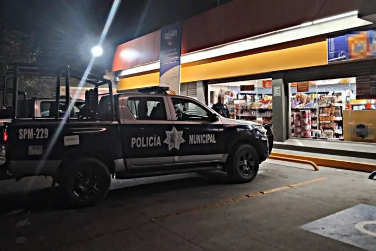Asaltan tienda Oxxo en Tapachula