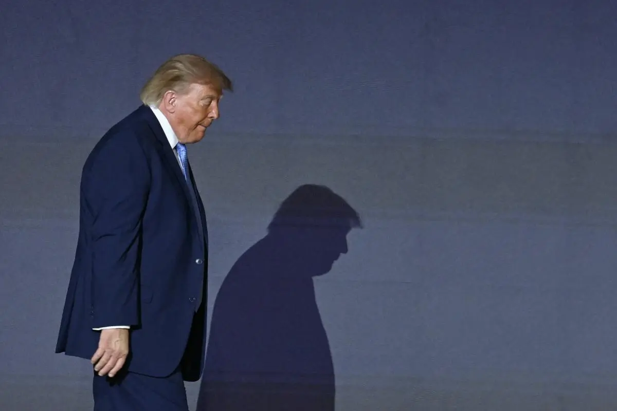 chatbotrumpcontradice300926